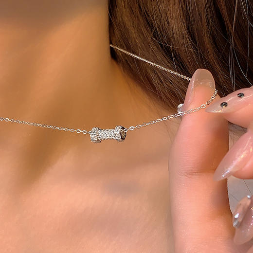 KADER卡蒂罗 小哑铃项链 925银趣味别致健身时尚设计锁骨链 运动潮流闪耀满锆配饰 闺蜜款礼盒装 商品图1