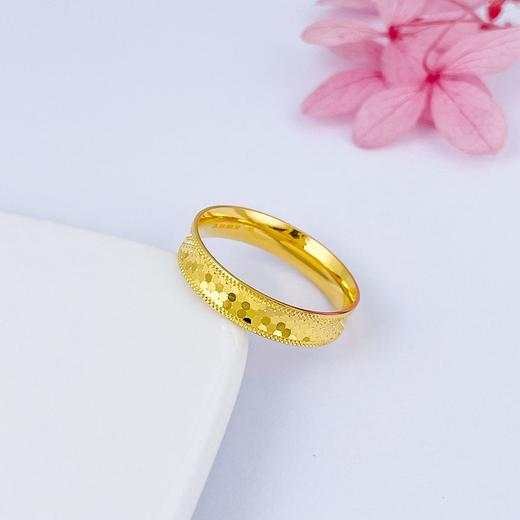 【限时克减150元】足金999.99 五9黄金固口亮镜金鱼鳞圈戒（面宽约4.2-4.5mm）(AFWJ120JZ00030)（预售产品下单后不退款不退货不换货不补差价 商品图1