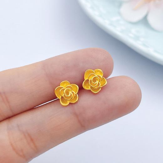 【限时7.5折】【定价黄金】足金999 5G黄金玫瑰花形耳钉(AG5GES00104)（预售产品下单后不退款不退货不换货不补差价）（预售产品下单后不退款不退货不换货不补差价） 商品图2