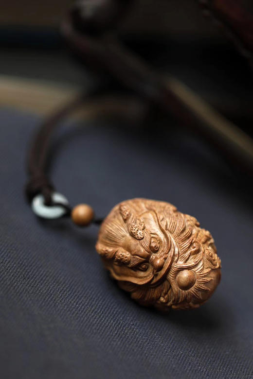 飞龙吐珠°老山檀香挂件手把件 商品图1