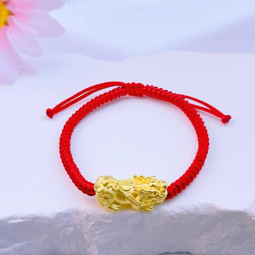 【限时7.5折】【定价黄金】足金 #招财纳福 3D硬金招财纳福貔貅红绳调节成品手串(AA3DSC00350)（预售产品下单后不退款不退货不换货不补差价） 商品图0
