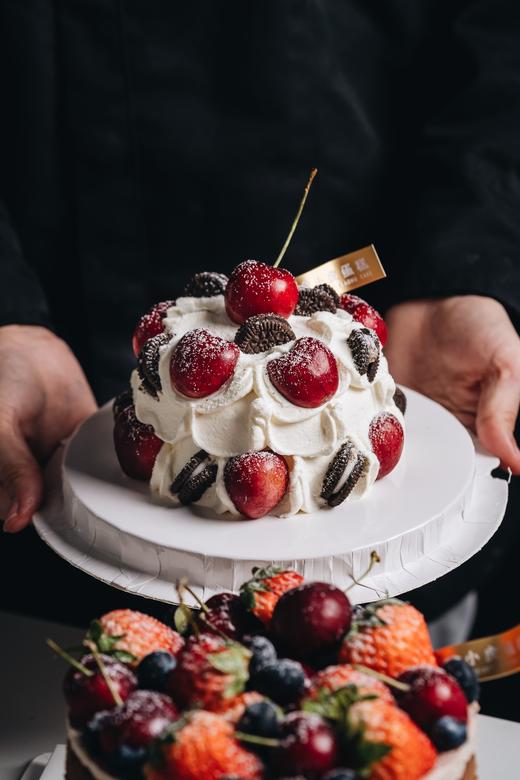 车厘子酸奶半糖蛋糕 商品图1