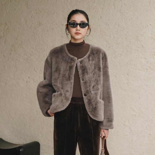 IN AND ON 皮毛一体高级感外套女秋冬新款经典金貂绒环保皮草上衣53880 商品图4