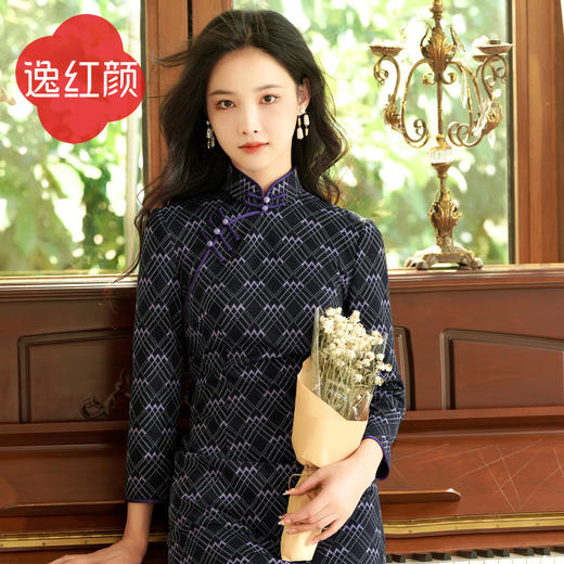 上海逸红颜诗逸2025年冬季新款弹力针织旗袍改良版连衣裙女文艺风 商品图1