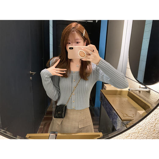 金蘑菇菇 小金豆 锁骨内搭组 / 质感细腻锁骨针织 修身方领毛衣 商品图3