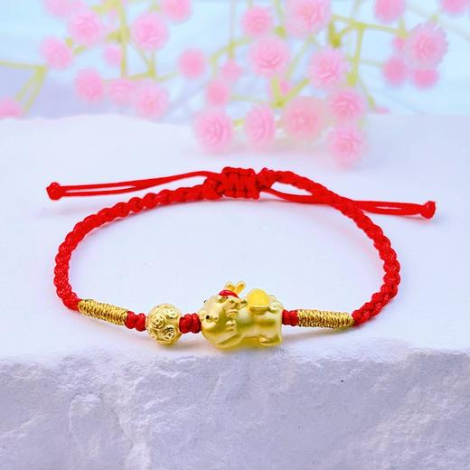 【限时7.5折】【定价黄金】足金 #招财进宝 #儿童/宝宝 3D硬金金币转运珠黄烤漆元宝招财貔貅宝宝红绳调节成品手串(AA3DSC00329)（预售产品下单后不退款不退货不换货不补差价） 商品图0