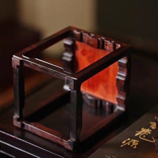 紫光镶缅花四方底座 商品图3