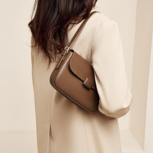 Safiya/索菲娅2024新款二层牛皮爆款时尚百搭小方包手机包女士单肩斜挎包 SF953029Y 商品图5