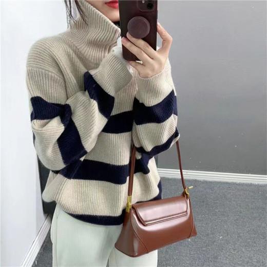 【2024年上新】时尚半翻领拉链毛衣  一个领口三种造型 宽松版型藏肉显瘦 软糯舒服 百搭好穿 商品图0