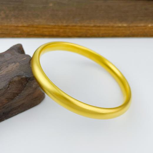 【限时克减150元】足金【油亮版本】古法传承半空心光圈古法泥鳅背宽面光圈手镯（宽约6.8-7.2mm，厚约4.5mm)(AIGFSZ00054-2)（预售产品下单后不退款不退货不换货不补差价） 商品图0