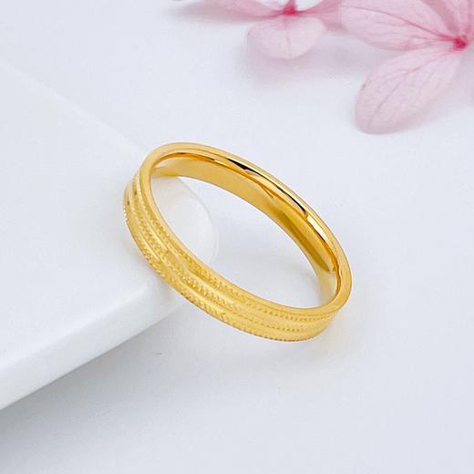【限时克减150元】足金999.9 实心固口仿钻条纹戒指（面宽约2.6-3mm）(AIJZ00038)（预售产品下单后不退款不退货不换货不补差价（预售产品下单后不退款不退货不换货不补差价 商品图1
