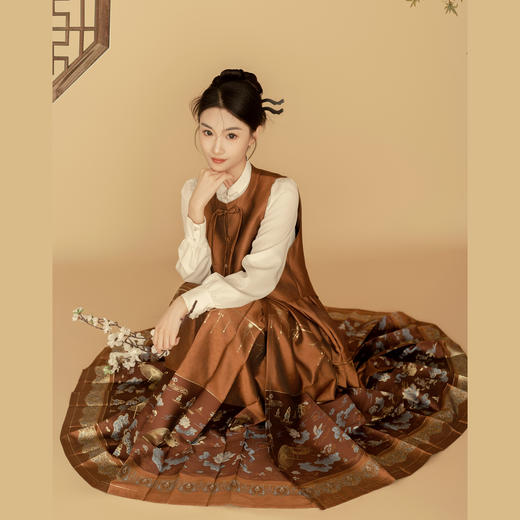 OLrain欧芮儿新中式棕色马面裙女早春2024年新款国风提花半身裙 商品图3