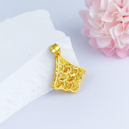 【限时克减150元】足金999 (足金999字印)5G黄金CNC影底吊坠小裙子吊坠(5GDZ00270)预售产品下单后不退款不退货不换货不补差价 商品图2