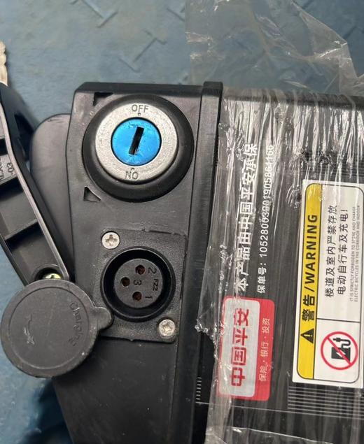 正步044（075）系列银鱼电池长110*宽75mm 容量越大高度越高 商品图5