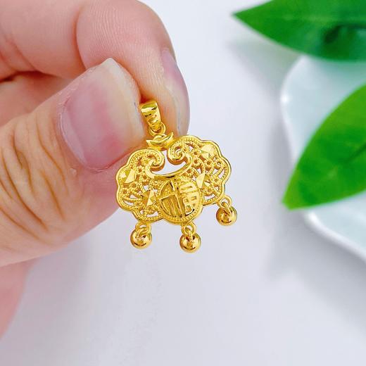 【限时克减150元】足金999 #儿童/宝宝 5G黄金镂空双面铃铛如意福字锁包吊坠(AG5GDZ00137-2)（预售产品下单后不退款不退货不换货不补差价） 商品图2