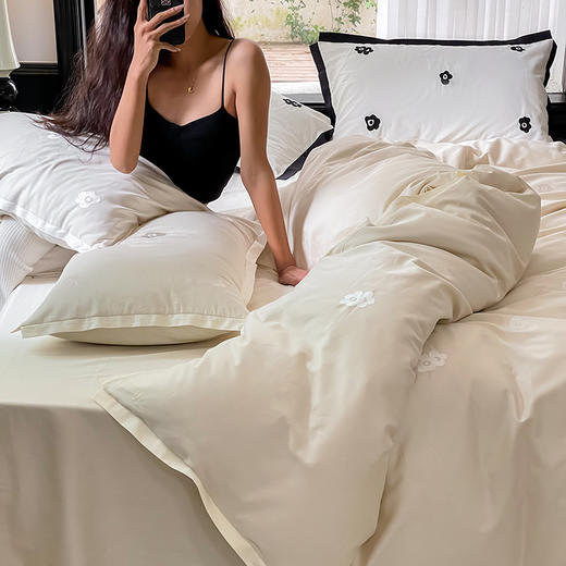 小清新加厚100S全棉磨毛四件套少女心花卉刺绣1.8m床上用品 商品图1