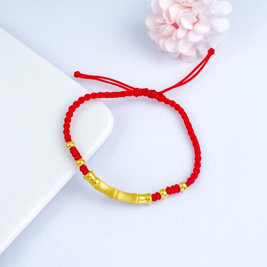 【限时7.5折】【定价黄金】足金 3D硬金拉丝竹节长管间金珠红绳调节成品手串(AA3DSC00288)（预售产品下单后不退款不退货不换货不补差（预售产品下单后不退款不退货不换货不补差 商品图2