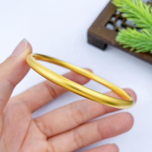 【限时克减150元】足金999.9 【油亮版本】古法半空心固口内平外弧素圈手镯光圈泥鳅背手镯（面宽约4.1-4.5mm）(AIGFSZ00438-3)（预售产品下单后不退款不退货不换货不补差价） 商品图2