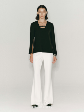 【午夜探戈】蝴蝶细结U形领开衩飘袖上衣