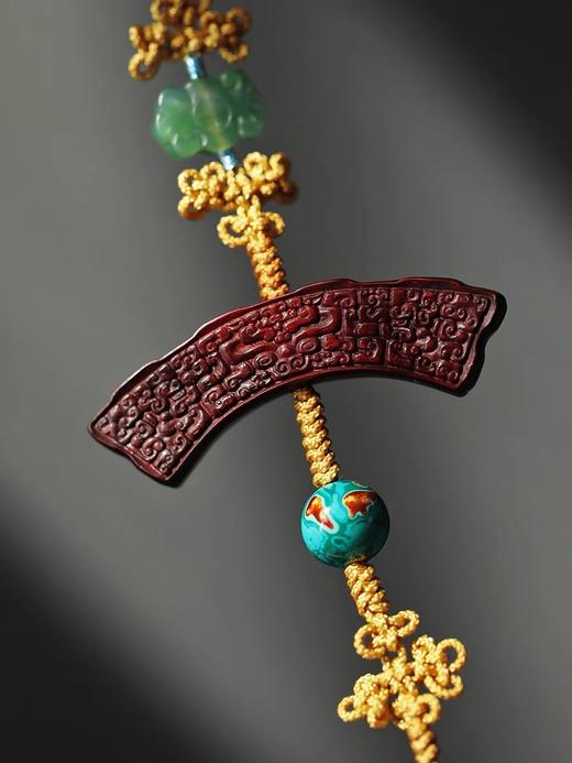 古兽纹玉璜式°紫檀挂件 商品图1