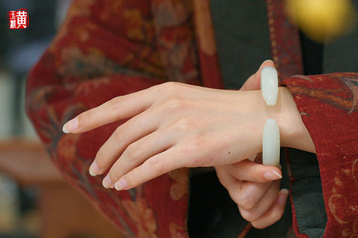 和田羊脂白玉双龙手镯   圈口：55.5mm 商品图5