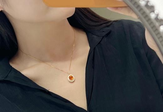 487073 芬达石钻石吊坠 超美的爱马仕橙💫18k厚金镶嵌钻石，一定要拥芬达石钻石吊坠绝了，超级显白，回头率超高，秋日元气满满！！！ 芬达石：3.35ct 超值价：6480/件 商品图5