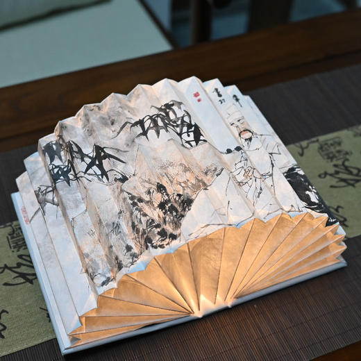 羽诗制造出品 白月光套装折叠书本灯口袋杯文创礼盒 商品图2