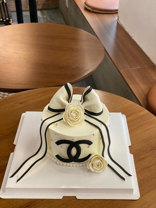 小香风茶花蝴蝶结蛋糕 商品图1