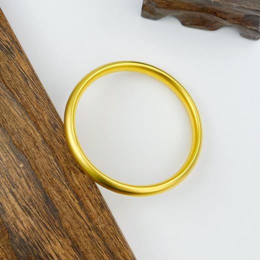 【限时克减150元】足金999.9 【油亮版本】古法传承半空心古法光圈古法素圈泥鳅背宽面光圈手镯扁素圈固口古法手镯(AIGFSZ00054-3)（预售产品下单后不退款不退货不换货不补差价） 商品图1