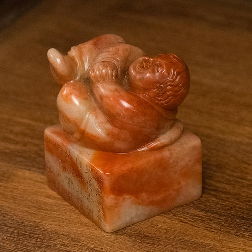 民国 寿山石高山朱砂冻佛像印章 商品图1