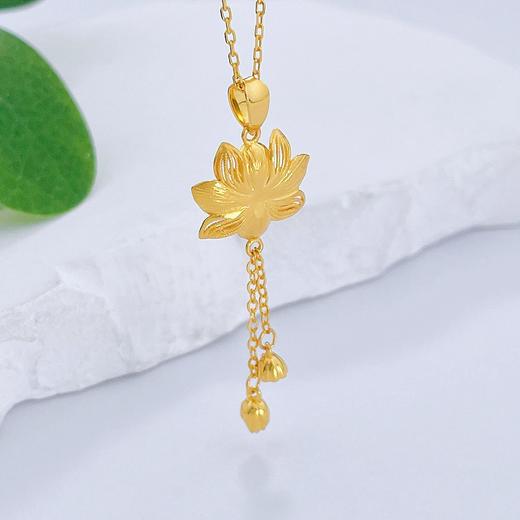【限时7.5折】【定价黄金】足金999 #两世欢 #小红书 5G黄金两世欢吊坠莲蓬莲蕊流苏莲花吊坠（不含链）(AG5GDZ00146)（预售产品下单后不退款不退货不换货不补差价） 商品图2