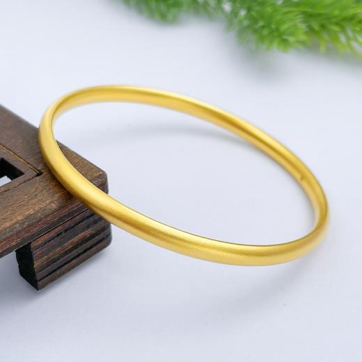 【限时克减150元】足金999.9 【油亮版本】古法半空心固口内平外弧素圈手镯光圈泥鳅背手镯（面宽约4.1-4.5mm）(AIGFSZ00438-3)（预售产品下单后不退款不退货不换货不补差价） 商品图0