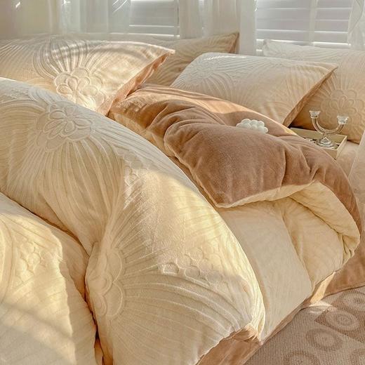 年货节！加厚双面牛奶绒床单三件套珊瑚绒单人被套冬季雕花绒四件套 商品图0