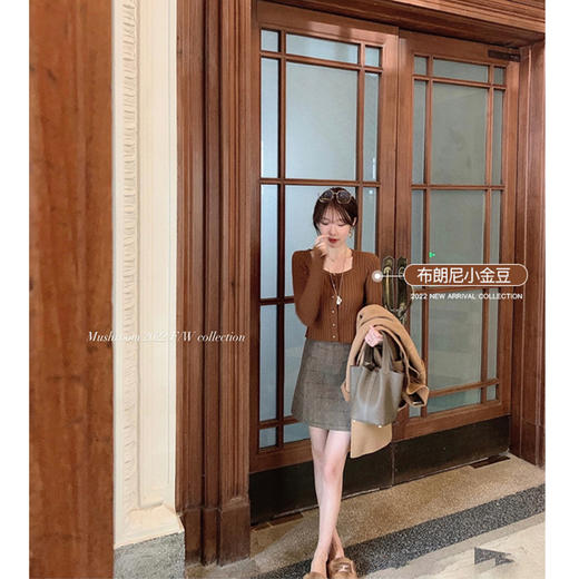 金蘑菇菇 小金豆 锁骨内搭组 / 质感细腻锁骨针织 修身方领毛衣 商品图2