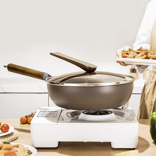 臻钛系列神田0涂层不粘炒锅钛合金二代28cm家用无涂层炒菜锅含蒸格 商品图3