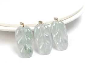 翡翠吊坠-回纹扣叶子