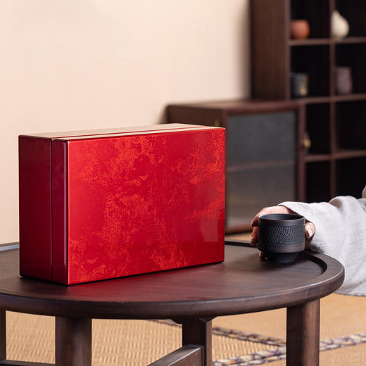 雅韵【红.实木烤漆.2合金罐（半斤）】150元1套.整箱10套 商品图2