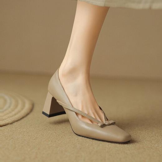 复古百搭优雅粗跟蝴蝶结V口单鞋，软皮高跟方头浅口通勤单鞋LD&6691 商品图1