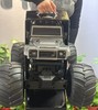 双鹰路虎卫士大轮车遥控越野大脚车 商品缩略图5
