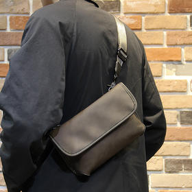 Safiya/索菲娅2024爆款胸包男士单肩包时尚百搭斜挎包轻便多功能挎包 SF800039Y