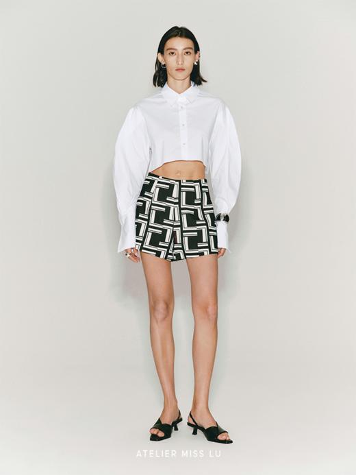 【摩登时代】品牌定制字母印花A字高腰短裤 商品图0