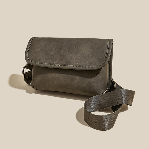 Safiya/索菲娅2024爆款胸包男士单肩包时尚百搭斜挎包轻便多功能挎包 SF800039Y 商品图4