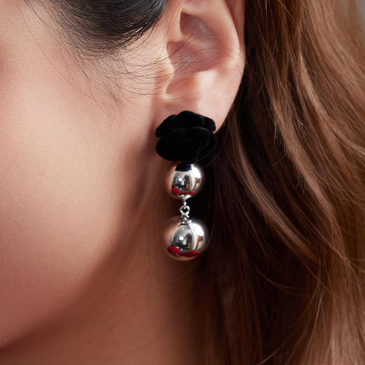 Manreya玛芮雅“黑天鹅”时尚小香风耳环/耳夹 商品图5