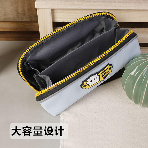 【品牌优选】UNISUN大容量多层多功能卡通笔袋 /字母笔袋 商品图7