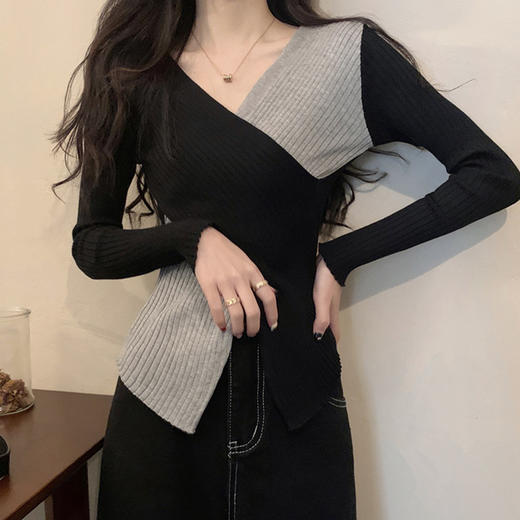 春秋【别致交叉设计感 小众不规则针织T恤衫】修身V领 打底欧美风上衣女 商品图1