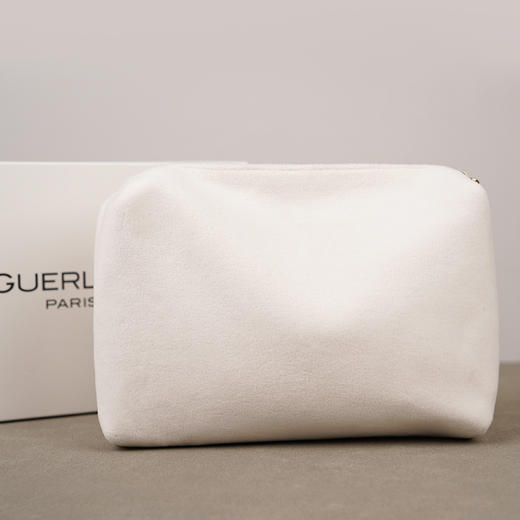 【1.20积分当钱花】Guerlain/娇兰白色短毛绒化妆包 商品图4