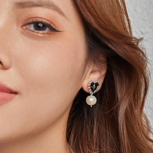 Manreya玛芮雅“暗黑甜心”淡水珍珠耳环 商品图4