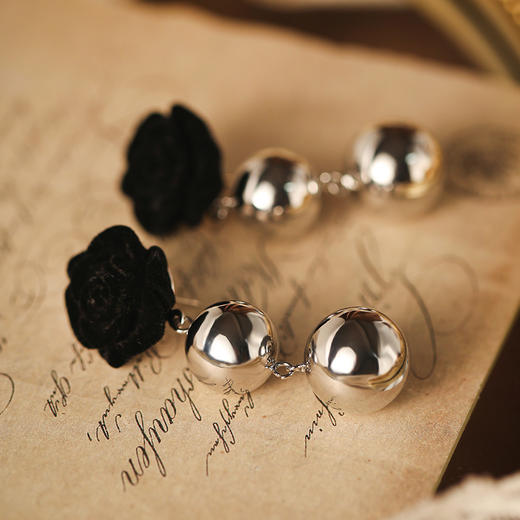 Manreya玛芮雅“黑天鹅”时尚小香风耳环/耳夹 商品图8