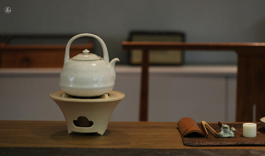 天野·暖泊 白泥烧水壶  800毫升 商品图3