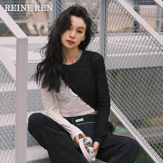 ⿊⽩撞⾊拼接镂空⻓袖上⾐ 商品图0